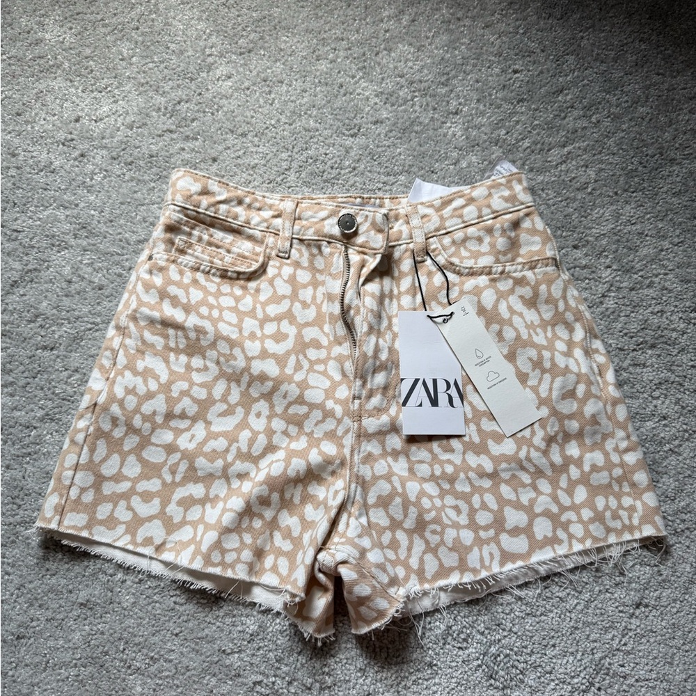 Zara Women's High Waist Tan Leopard Print Shorts